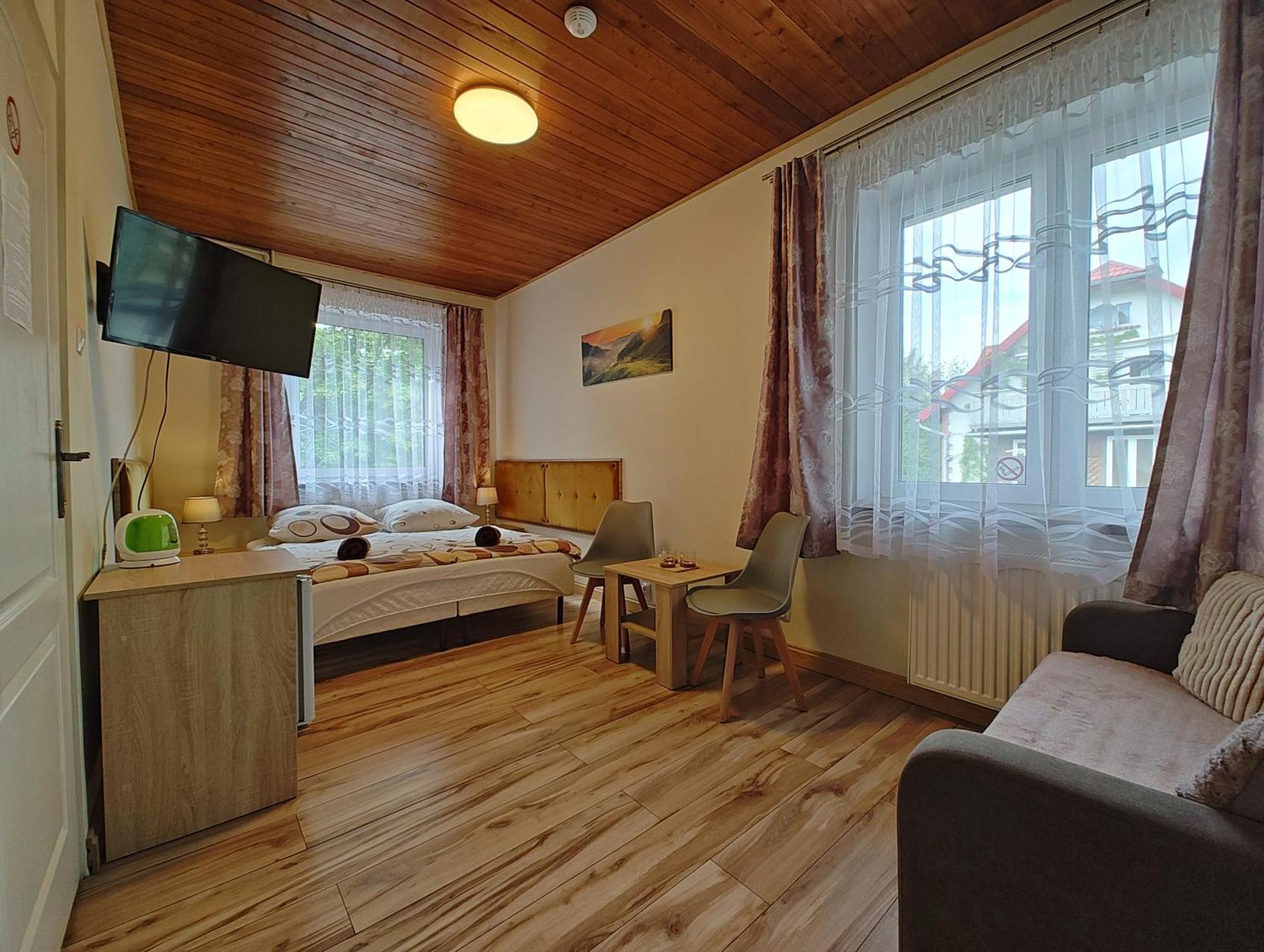 Strzelec Bed & Breakfast *